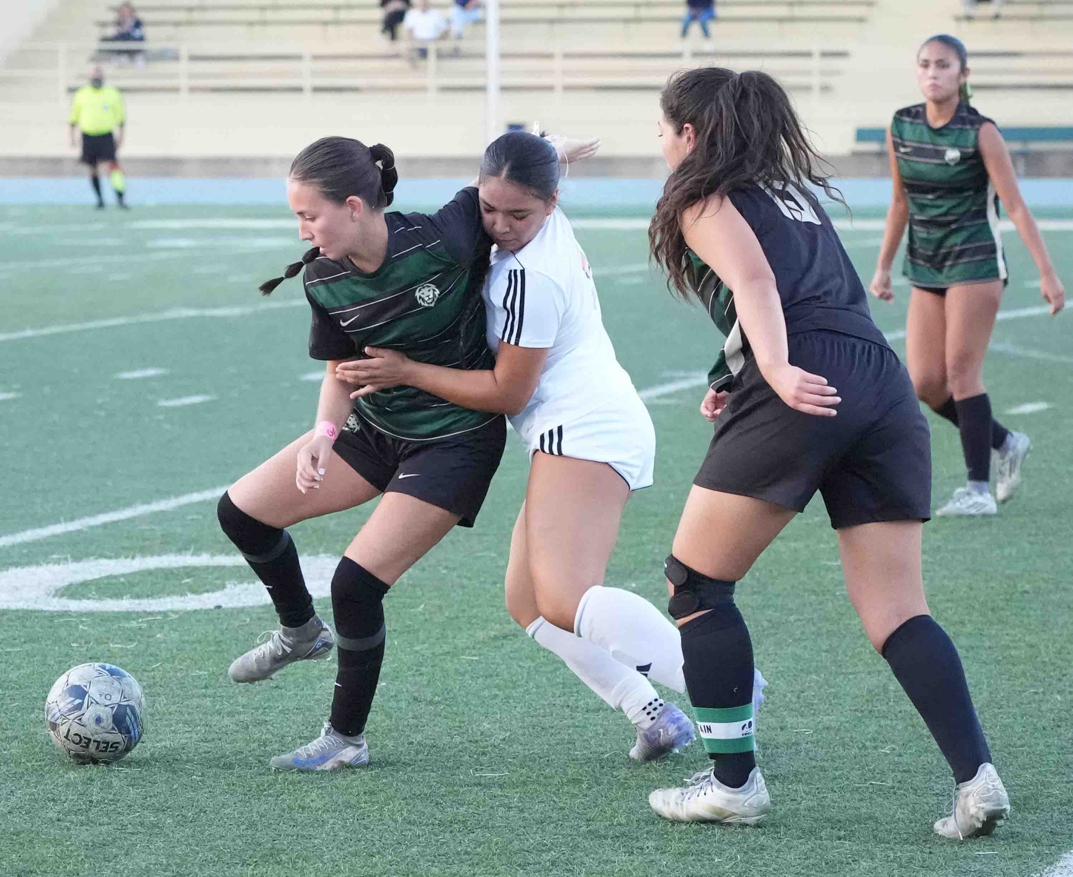 Valley vs. Victor Valley | October 23, 2025 | Photo by scottmitchellphotography.smugmug.com | copyright 2025